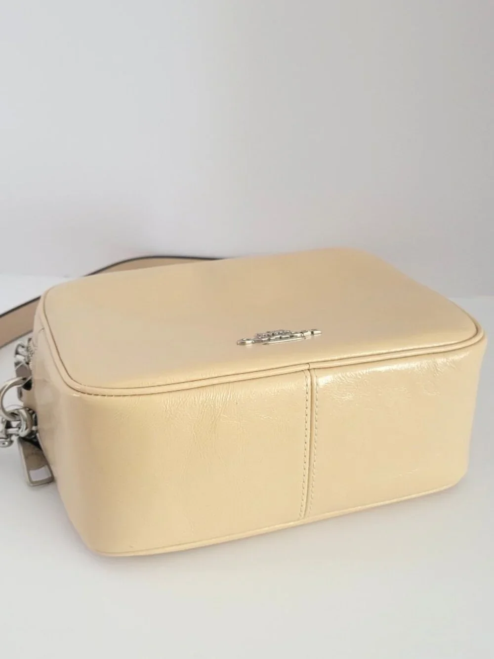 Coach CEK70 Mini Carey Crinkle Leather Crossbody Bag Handbag Ivory